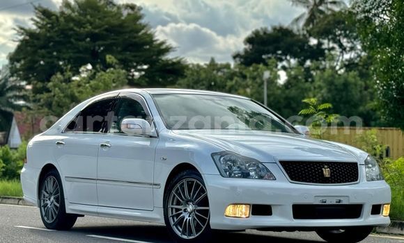 Buy Import Toyota Crown White Car in Dar es Salaam in Dar es Salaam
