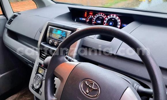 Buy New Toyota Noah Black Car in Dar es Salaam in Dar es Salaam Buy New Toyota Noah Black Car in Dar es Salaam in Dar es Salaam