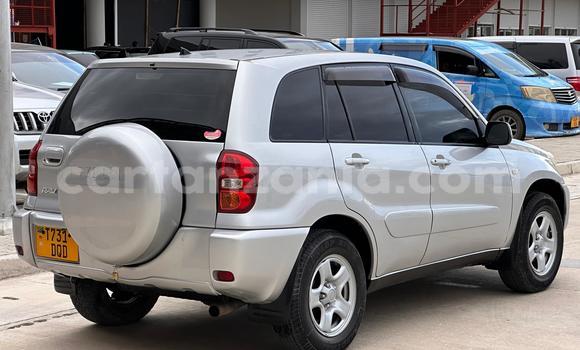 Buy Used Toyota RAV4 White Car in Dar es Salaam in Dar es Salaam Buy Used Toyota RAV4 White Car in Dar es Salaam in Dar es Salaam