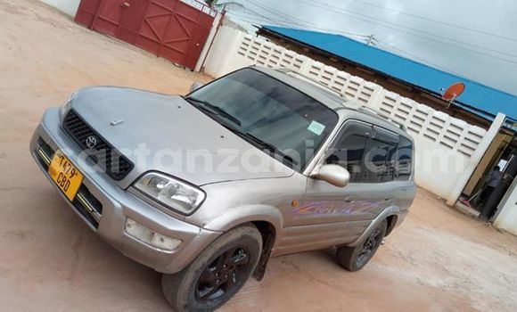 Buy Used Toyota RAV4 Silver Car in Dar es Salaam in Dar es Salaam Buy Used Toyota RAV4 Silver Car in Dar es Salaam in Dar es Salaam