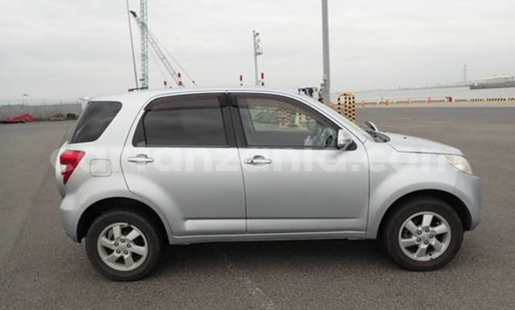 Nunua Imported Toyota Rush Fedha Gari ndani ya Dar es Salaam nchini Dar es Salaam Nunua Imported Toyota Rush Fedha Gari ndani ya Dar es Salaam nchini Dar es Salaam