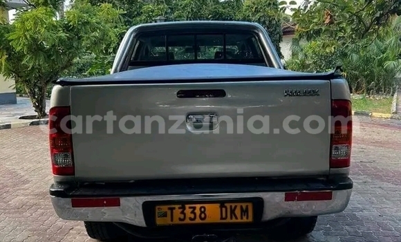 Buy Used Toyota Hiluxe VIGO Beige Car in Dodoma in Dodoma Buy Used Toyota Hiluxe VIGO Beige Car in Dodoma in Dodoma