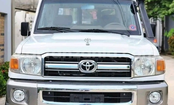 Buy Used Toyota Land Cruiser White Car in Dodoma in Dodoma Buy Used Toyota Land Cruiser White Car in Dodoma in Dodoma