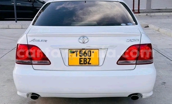 Buy Used Toyota Crown White Car in Dodoma in Dodoma Buy Used Toyota Crown White Car in Dodoma in Dodoma