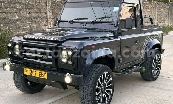 Buy Used Land Rover Defender Black Car in Dodoma in Dodoma Buy Used Land Rover Defender Black Car in Dodoma in Dodoma