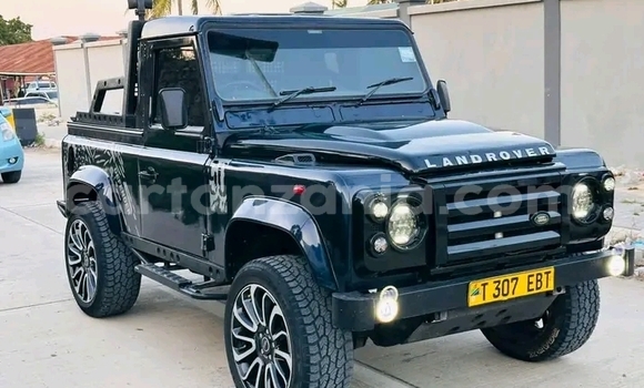 Buy Used Land Rover Defender Black Car in Dodoma in Dodoma Buy Used Land Rover Defender Black Car in Dodoma in Dodoma
