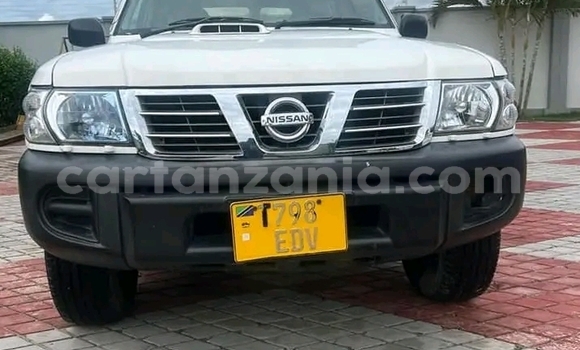 Nunua Ilio tumika Nissan Patrol Nyeupe Gari ndani ya Dodoma nchini Dodoma Nunua Ilio tumika Nissan Patrol Nyeupe Gari ndani ya Dodoma nchini Dodoma