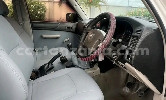Nunua Ilio tumika Nissan Patrol Nyeupe Gari ndani ya Dodoma nchini Dodoma Nunua Ilio tumika Nissan Patrol Nyeupe Gari ndani ya Dodoma nchini Dodoma