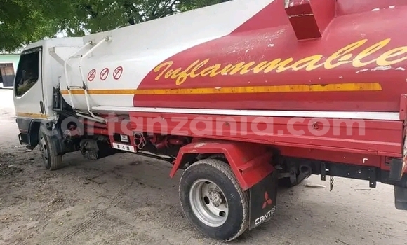 Nunua Ilio tumika Mitsubishi Chariot Nyeupe Gari ndani ya Dodoma nchini Dodoma Nunua Ilio tumika Mitsubishi Chariot Nyeupe Gari ndani ya Dodoma nchini Dodoma