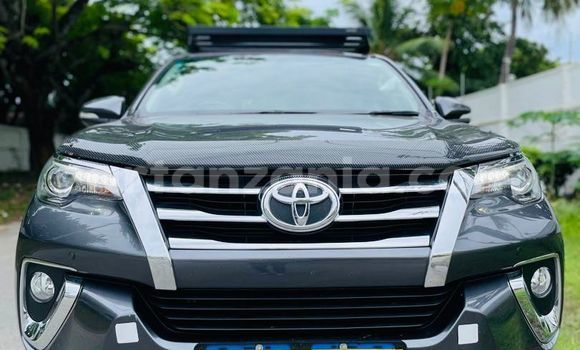 Nunua Mpya Toyota Fortuner Nyingine Gari ndani ya Dar es Salaam nchini Dar es Salaam