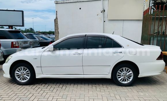 Nunua Ilio tumika Toyota Crown Nyeupe Gari ndani ya Dar es Salaam nchini Dar es Salaam Nunua Ilio tumika Toyota Crown Nyeupe Gari ndani ya Dar es Salaam nchini Dar es Salaam