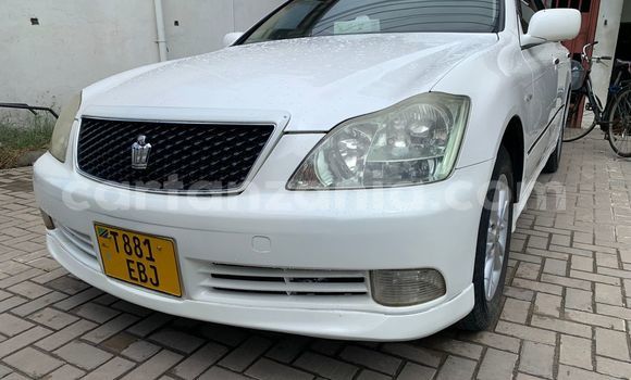 Nunua Ilio tumika Toyota Crown Nyeupe Gari ndani ya Dar es Salaam nchini Dar es Salaam Nunua Ilio tumika Toyota Crown Nyeupe Gari ndani ya Dar es Salaam nchini Dar es Salaam