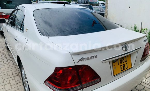 Nunua Ilio tumika Toyota Crown Nyeupe Gari ndani ya Dar es Salaam nchini Dar es Salaam Nunua Ilio tumika Toyota Crown Nyeupe Gari ndani ya Dar es Salaam nchini Dar es Salaam