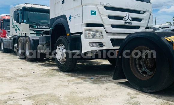 Nunua Mpya Volkswagen TRUCK Nyeupe Lori ndani ya Dar es Salaam nchini Dar es Salaam Nunua Mpya Volkswagen TRUCK Nyeupe Lori ndani ya Dar es Salaam nchini Dar es Salaam