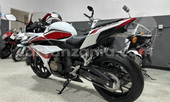 Nunua Ilio tumika Honda CBR Nyingine Bike ndani ya Babati Mjini nchini Manyara Nunua Ilio tumika Honda CBR Nyingine Bike ndani ya Babati Mjini nchini Manyara