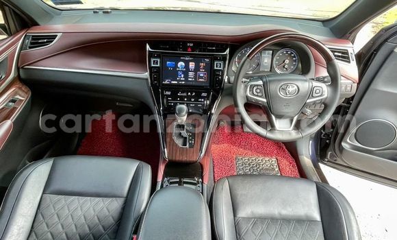 Nunua Ilio tumika Toyota Harrier Nyeusi Gari ndani ya Kigamboni nchini Dar es Salaam Nunua Ilio tumika Toyota Harrier Nyeusi Gari ndani ya Kigamboni nchini Dar es Salaam