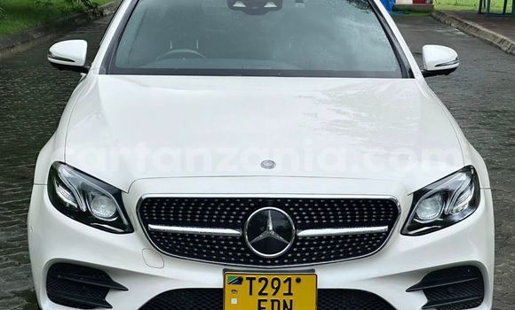 Buy Used Mercedes-Benz E200 White Car in Dar es Salaam in Dar es Salaam
