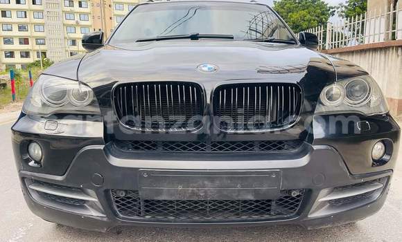 Nunua Ilio tumika BMW X5 Nyeusi Gari ndani ya Dar es Salaam nchini Dar es Salaam