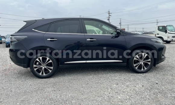 Nunua Imported Toyota Harrier Nyeusi Gari ndani ya Dar es Salaam nchini Dar es Salaam Nunua Imported Toyota Harrier Nyeusi Gari ndani ya Dar es Salaam nchini Dar es Salaam