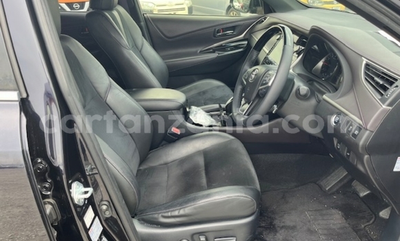 Nunua Imported Toyota Harrier Nyeusi Gari ndani ya Dar es Salaam nchini Dar es Salaam Nunua Imported Toyota Harrier Nyeusi Gari ndani ya Dar es Salaam nchini Dar es Salaam