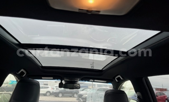 Nunua Imported Toyota Harrier Nyeusi Gari ndani ya Dar es Salaam nchini Dar es Salaam Nunua Imported Toyota Harrier Nyeusi Gari ndani ya Dar es Salaam nchini Dar es Salaam