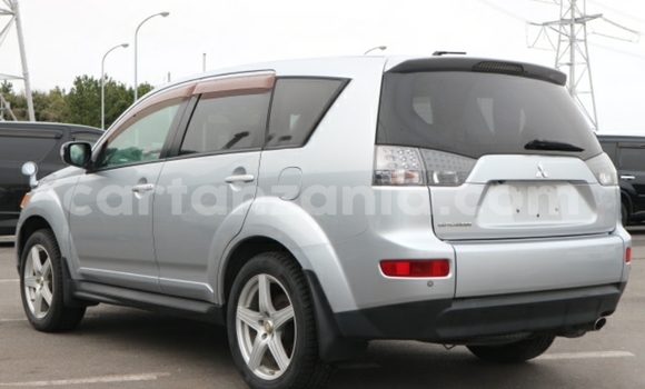 Buy Import Mitsubishi Outlander Silver Car in Dar es Salaam in Dar es Salaam Buy Import Mitsubishi Outlander Silver Car in Dar es Salaam in Dar es Salaam