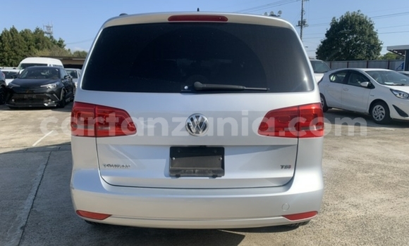 Buy Import Volkswagen Golf Silver Car in Dar es Salaam in Dar es Salaam Buy Import Volkswagen Golf Silver Car in Dar es Salaam in Dar es Salaam
