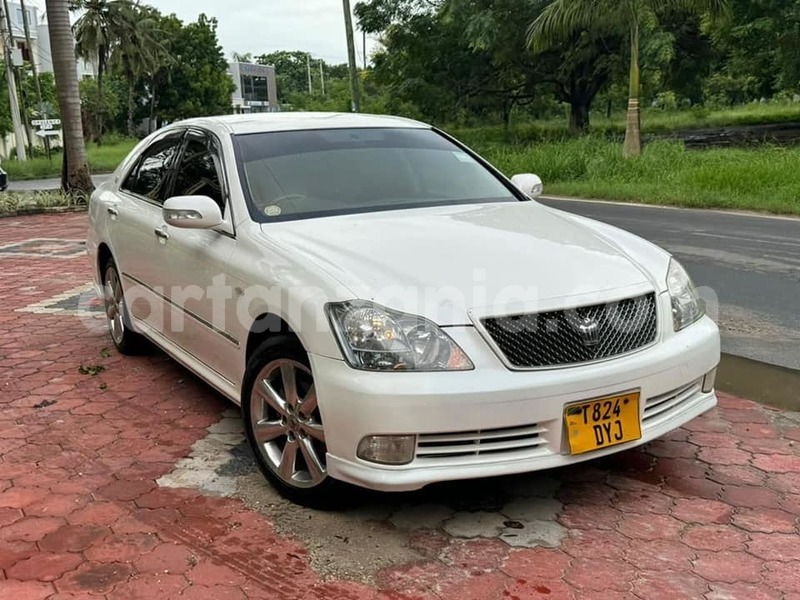 Big with watermark toyota crown pwani bagamoyo 21744