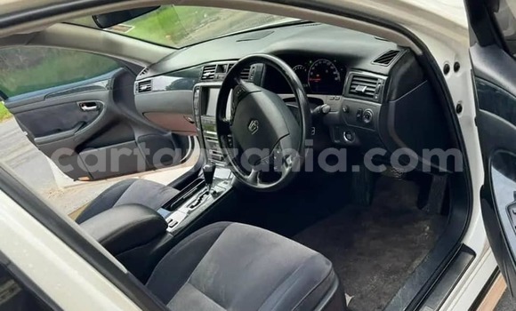 Nunua Ilio tumika Toyota Crown Nyeupe Gari ndani ya Bagamoyo nchini Pwani Nunua Ilio tumika Toyota Crown Nyeupe Gari ndani ya Bagamoyo nchini Pwani