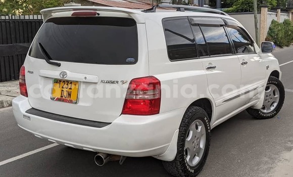 Nunua Ilio tumika Toyota Kluger Nyeupe Gari ndani ya Bahi nchini Dodoma Nunua Ilio tumika Toyota Kluger Nyeupe Gari ndani ya Bahi nchini Dodoma