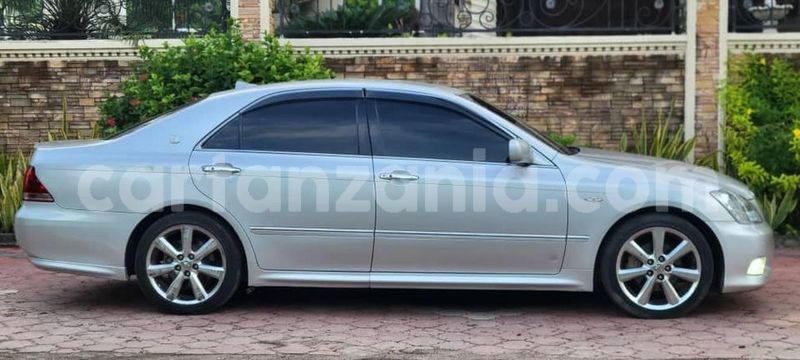 Big with watermark toyota crown dodoma bahi 21747