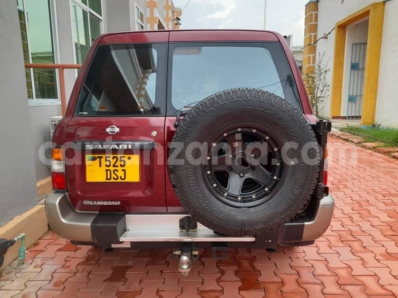 Big with watermark nissan safari dodoma bahi 21749