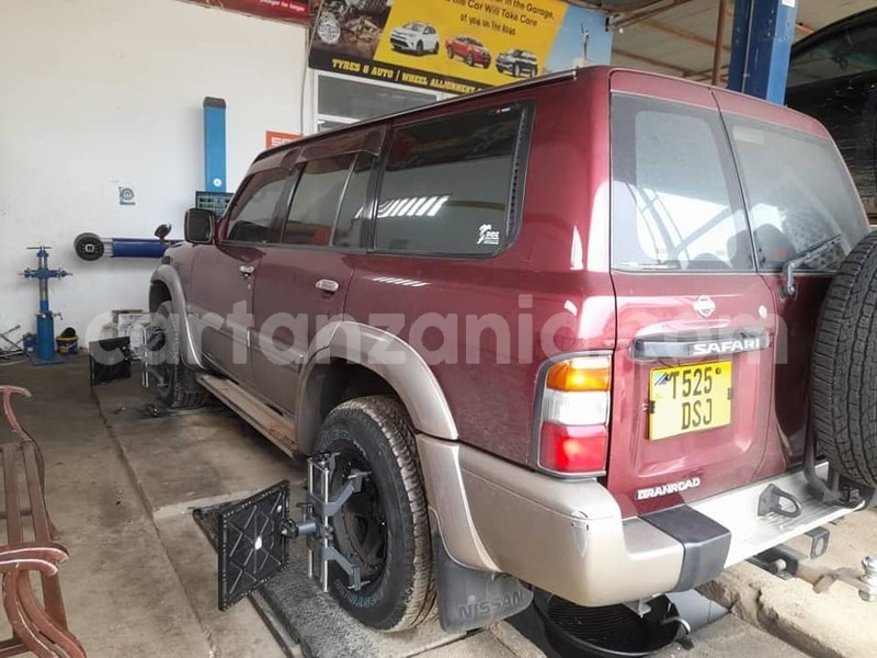 Big with watermark nissan safari dodoma bahi 21749