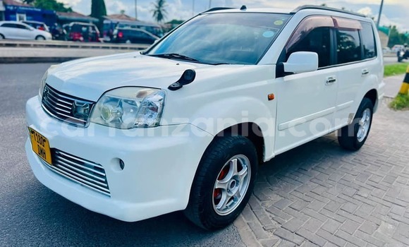 Buy Used Nissan X–Trail White Car in Bagamoyo in Pwani