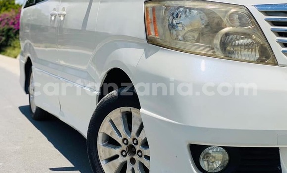 Nunua Ilio tumika Toyota Alphard Nyeupe Gari ndani ya Vijijini vya Babati nchini Manyara