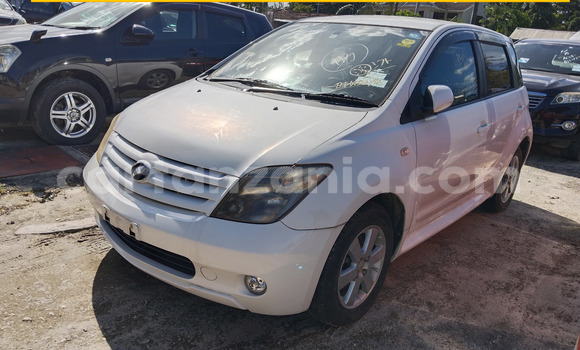 Buy New Toyota IST White Car in Dar es Salaam in Dar es Salaam Buy New Toyota IST White Car in Dar es Salaam in Dar es Salaam