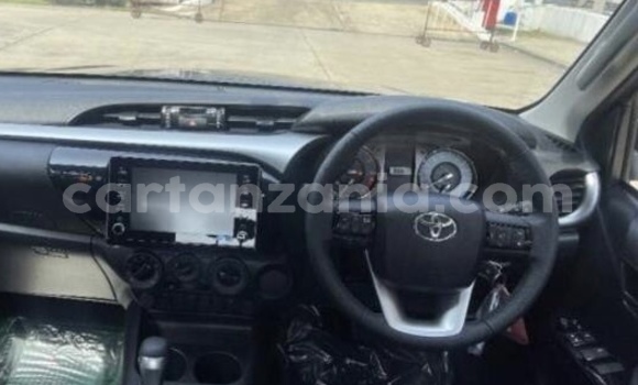 Buy Used Toyota Hilux White Car in Dar es Salaam in Dar es Salaam Buy Used Toyota Hilux White Car in Dar es Salaam in Dar es Salaam