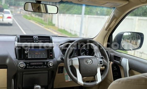 Nunua Ilio tumika Toyota Land Cruiser Prado Nyingine Gari ndani ya Dar es Salaam nchini Dar es Salaam Nunua Ilio tumika Toyota Land Cruiser Prado Nyingine Gari ndani ya Dar es Salaam nchini Dar es Salaam