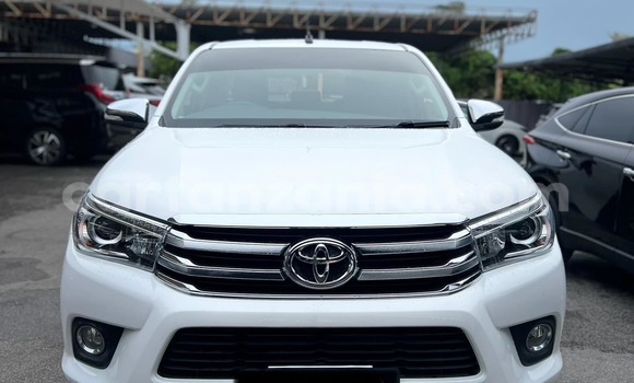 Nunua Ilio tumika Toyota Hilux Nyingine Gari ndani ya Bariadi nchini Simiyu Nunua Ilio tumika Toyota Hilux Nyingine Gari ndani ya Bariadi nchini Simiyu