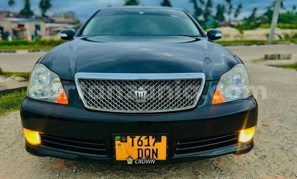 Buy Used Toyota Crown Other Car in Dar es Salaam in Dar es Salaam Buy Used Toyota Crown Other Car in Dar es Salaam in Dar es Salaam