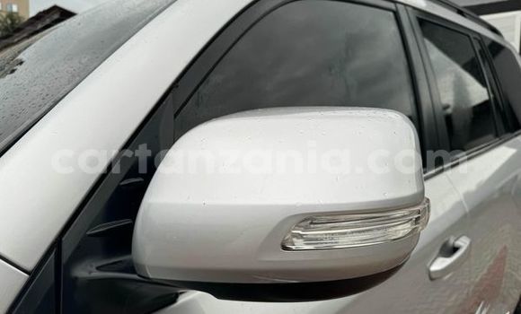 Buy Used Land Rover Defender Other Car in Dar es Salaam in Dar es Salaam