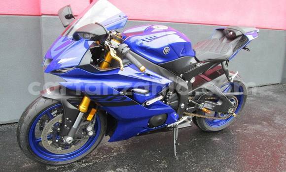 Nunua Ilio tumika Yamaha YZF Nyingine Bike ndani ya Buhigwe nchini Kigoma