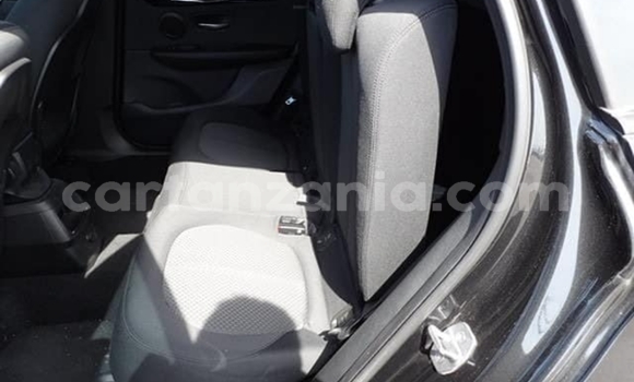 Nunua Imported BMW 2-Series Nyeusi Gari ndani ya Dar es Salaam nchini Dar es Salaam Nunua Imported BMW 2-Series Nyeusi Gari ndani ya Dar es Salaam nchini Dar es Salaam
