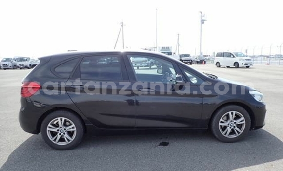 Nunua Imported BMW 2-Series Nyeusi Gari ndani ya Dar es Salaam nchini Dar es Salaam Nunua Imported BMW 2-Series Nyeusi Gari ndani ya Dar es Salaam nchini Dar es Salaam