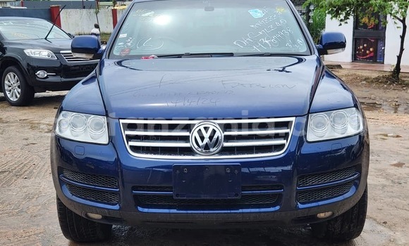 Buy Used Volkswagen Touareg Blue Car in Dar es Salaam in Dar es Salaam