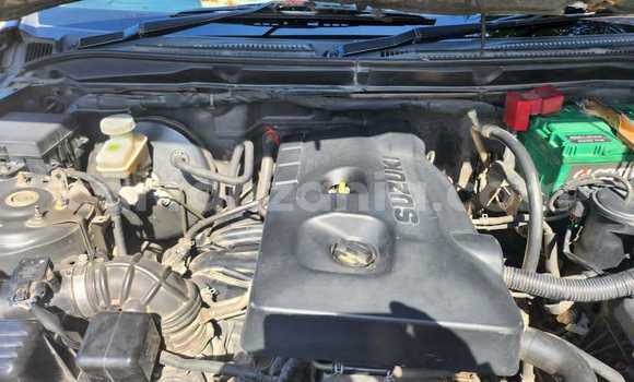 Buy Used Suzuki Escudo Blue Car in Dar es Salaam in Dar es Salaam Buy Used Suzuki Escudo Blue Car in Dar es Salaam in Dar es Salaam