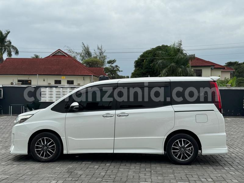 Big with watermark toyota noah dar es salaam dar es salaam 21924