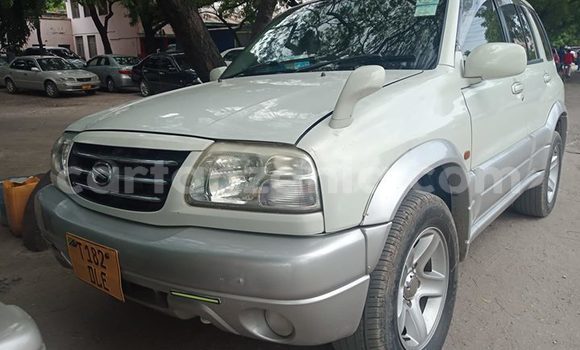 Buy Used Suzuki Escudo Silver Car in Dar es Salaam in Dar es Salaam Buy Used Suzuki Escudo Silver Car in Dar es Salaam in Dar es Salaam