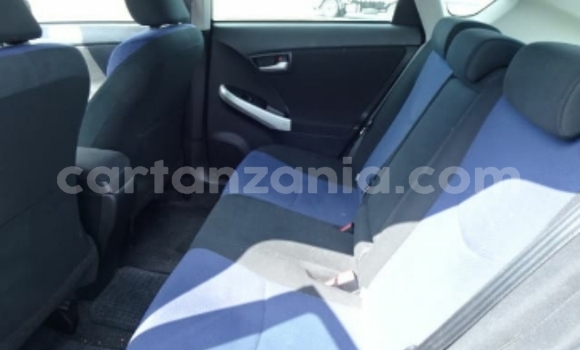 Nunua Imported Toyota Prius Nyingine Gari ndani ya Dar es Salaam nchini Dar es Salaam Nunua Imported Toyota Prius Nyingine Gari ndani ya Dar es Salaam nchini Dar es Salaam