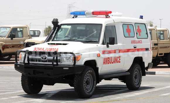 Nunua Ilio tumika Toyota Land Cruiser Nyeupe Gari ndani ya Dar es Salaam nchini Dar es Salaam Nunua Ilio tumika Toyota Land Cruiser Nyeupe Gari ndani ya Dar es Salaam nchini Dar es Salaam